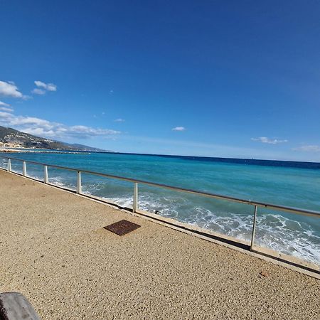 Le 182 Promenade Du Soleil Apartman Menton Kültér fotó